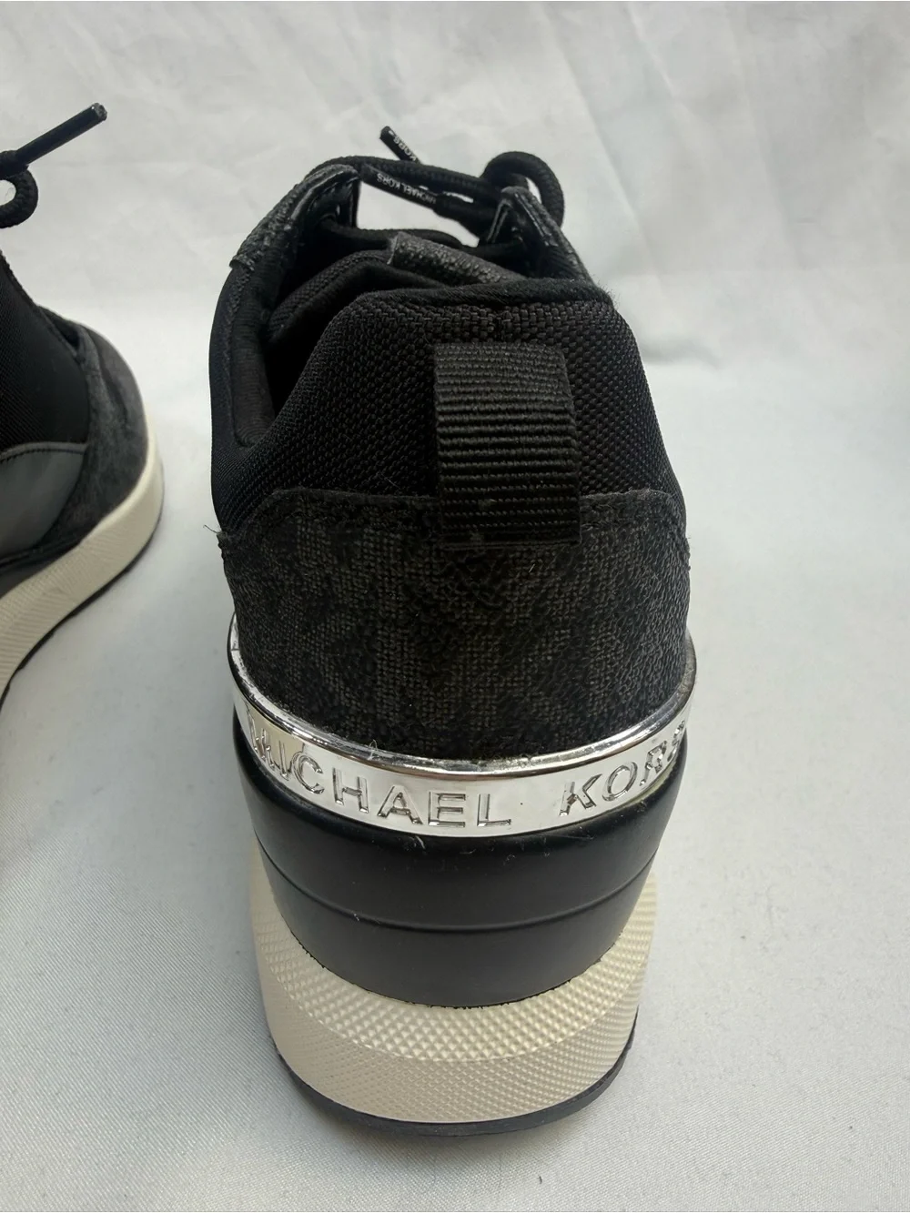 NEW Michael Kors Women’s Sami Zip Sneakers Black Multi Size 7.5M NWB Retail $130